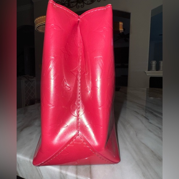 Authentic Pink Louis Vuitton Small Vernis Tote - Picture 4 of 10